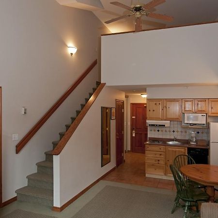 Hearthstone Lodge Sun Peaks Exterior foto