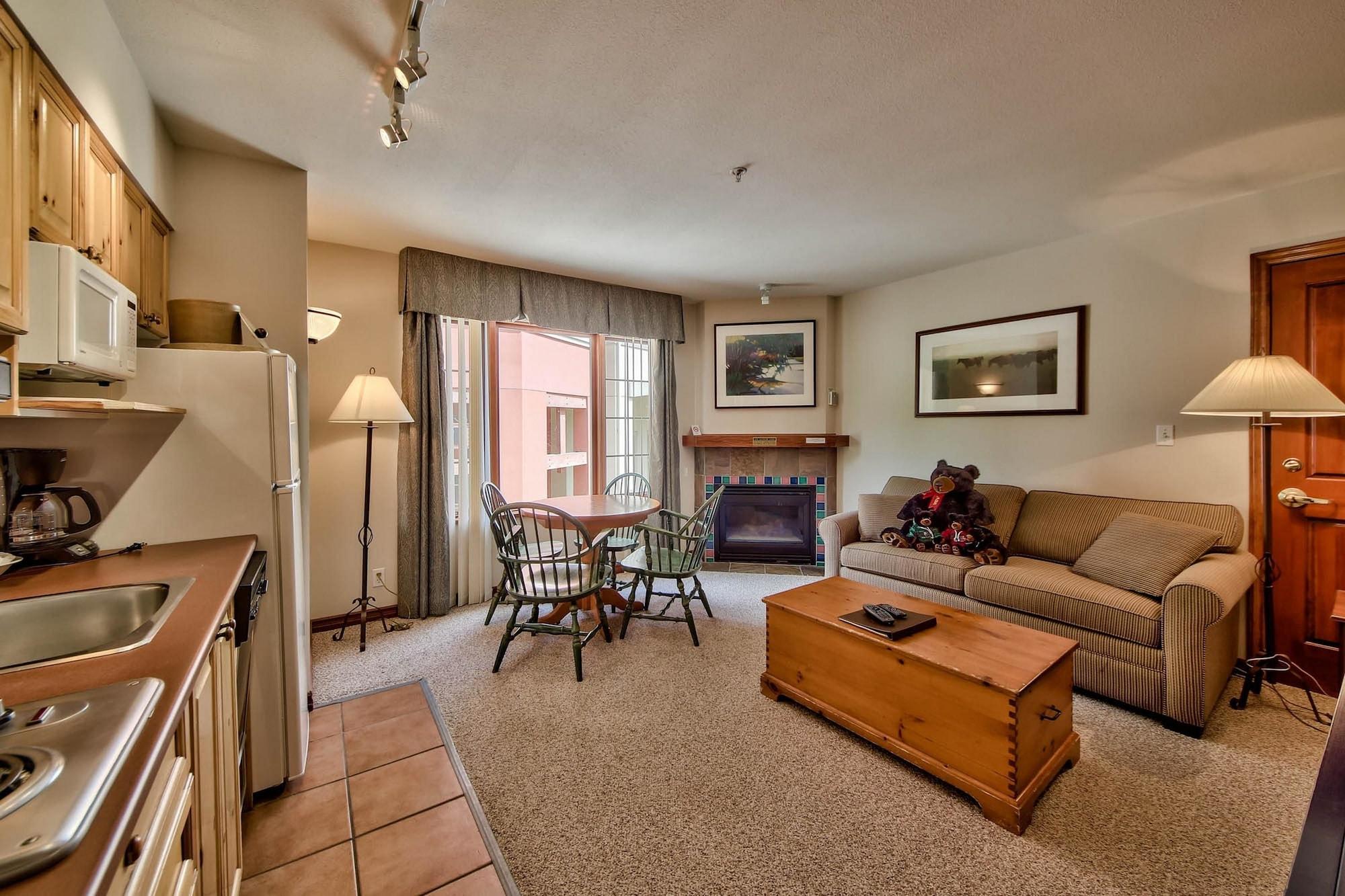 Hearthstone Lodge Sun Peaks Exterior foto