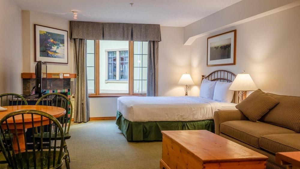 Hearthstone Lodge Sun Peaks Exterior foto